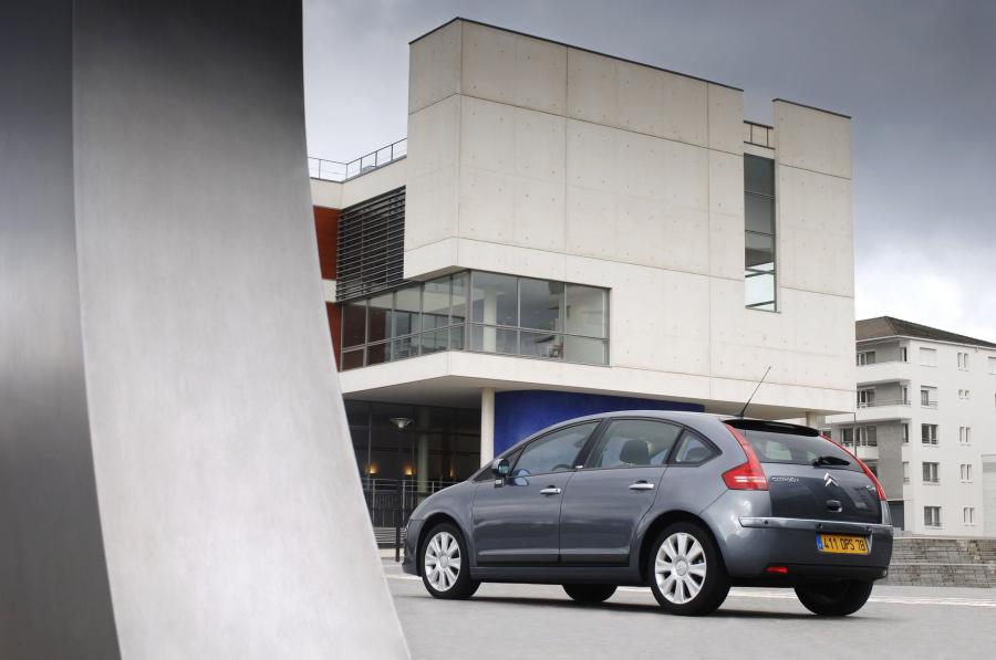  Citroen C4 2005 года  (фото 96 из 150)